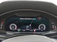 Pohled na přístrojovou desku