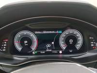 Pohled na přístrojovou desku