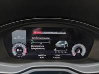 Pohled na přístrojovou desku