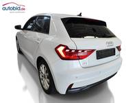 Pogled od pozadi levo