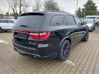 Pogled od pozadi desno