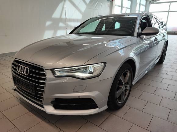 Pogled od napred levo