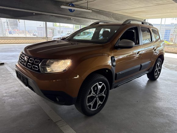 Pogled od napred levo