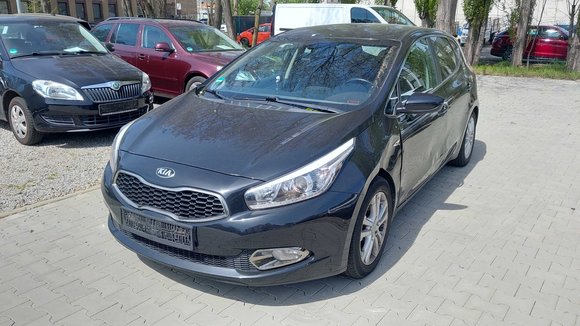 Náhled zpředu zleva