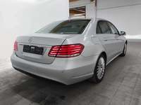 Aanzicht achter rechts