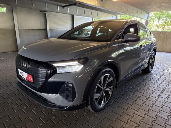 Pogled od napred levo