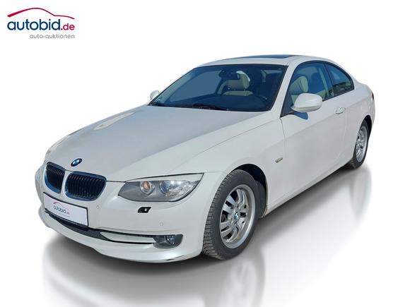 Pogled od napred levo