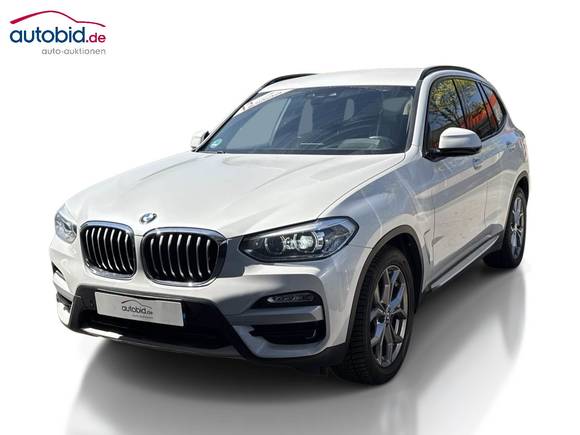 Pogled od napred levo