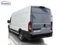 Pogled od pozadi levo