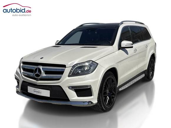 Pogled od napred levo