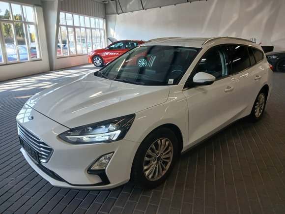 Pogled od napred levo