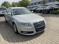 Skats no labās puses priekšā