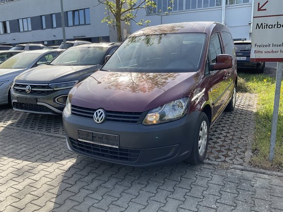 Skats no kreisās puses priekšā