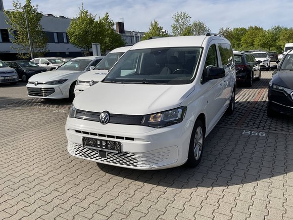 Skats no kreisās puses priekšā
