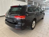 Widok z tyłu po stronie prawej