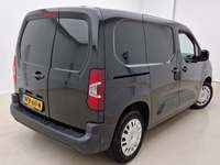 Pogled od pozadi desno