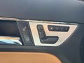 Widok przycisków sterujących foteli elektrycznych
