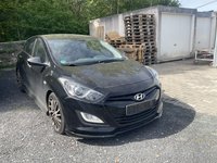 Skats no labās puses priekšā