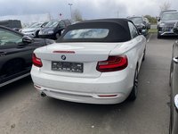 Skats no labās puses aizmugurē