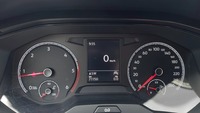 Вид на приборную панель
