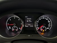 Вид на приборную панель