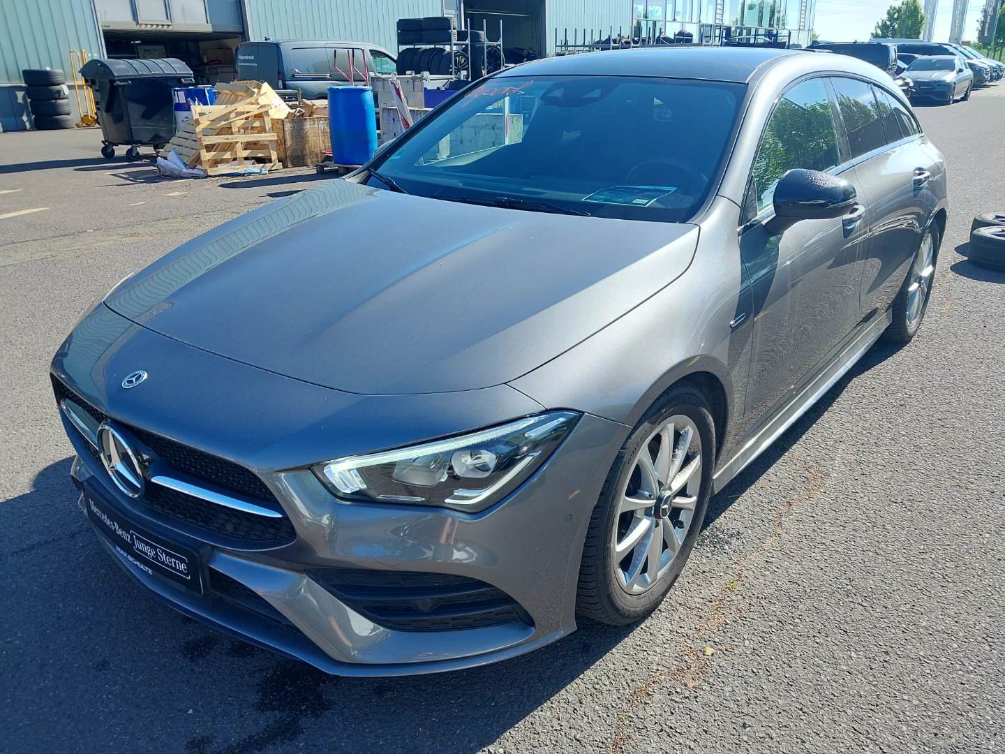 Mercedes-Benz CLA