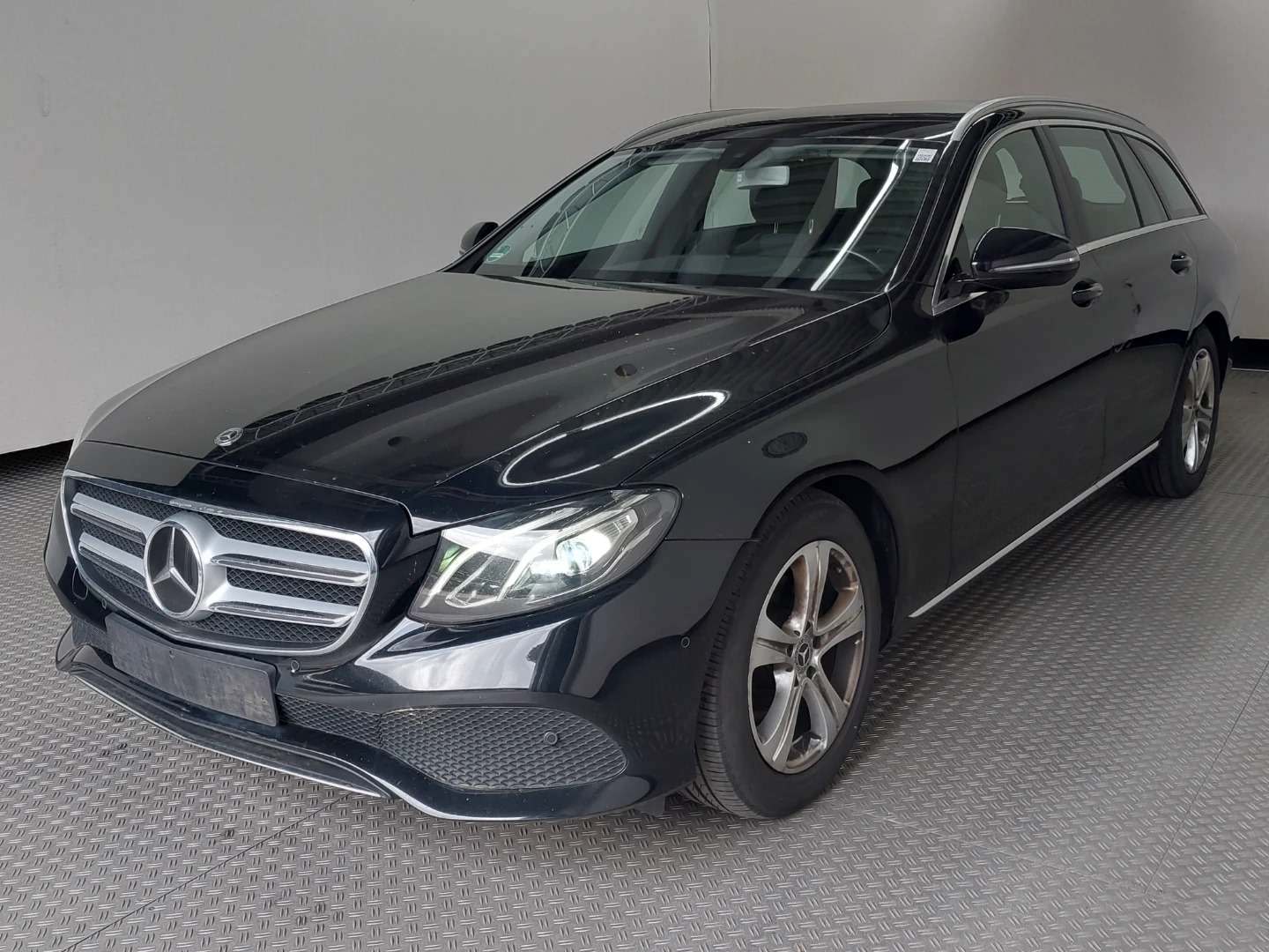 Mercedes-Benz E