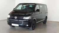 Pogled levo spredaj