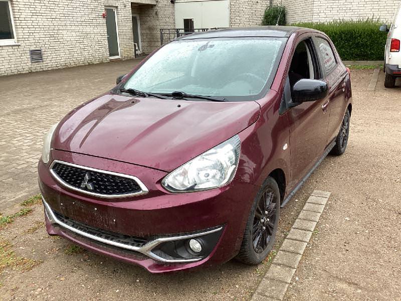 Mitsubishi Space