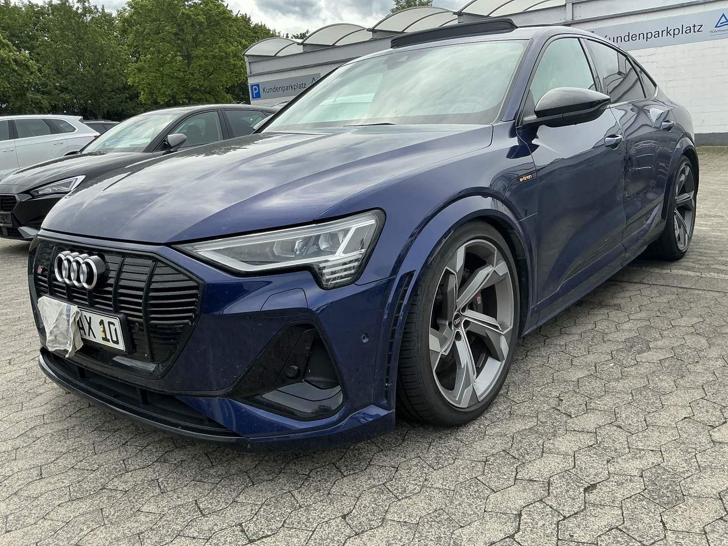 Audi e-tron