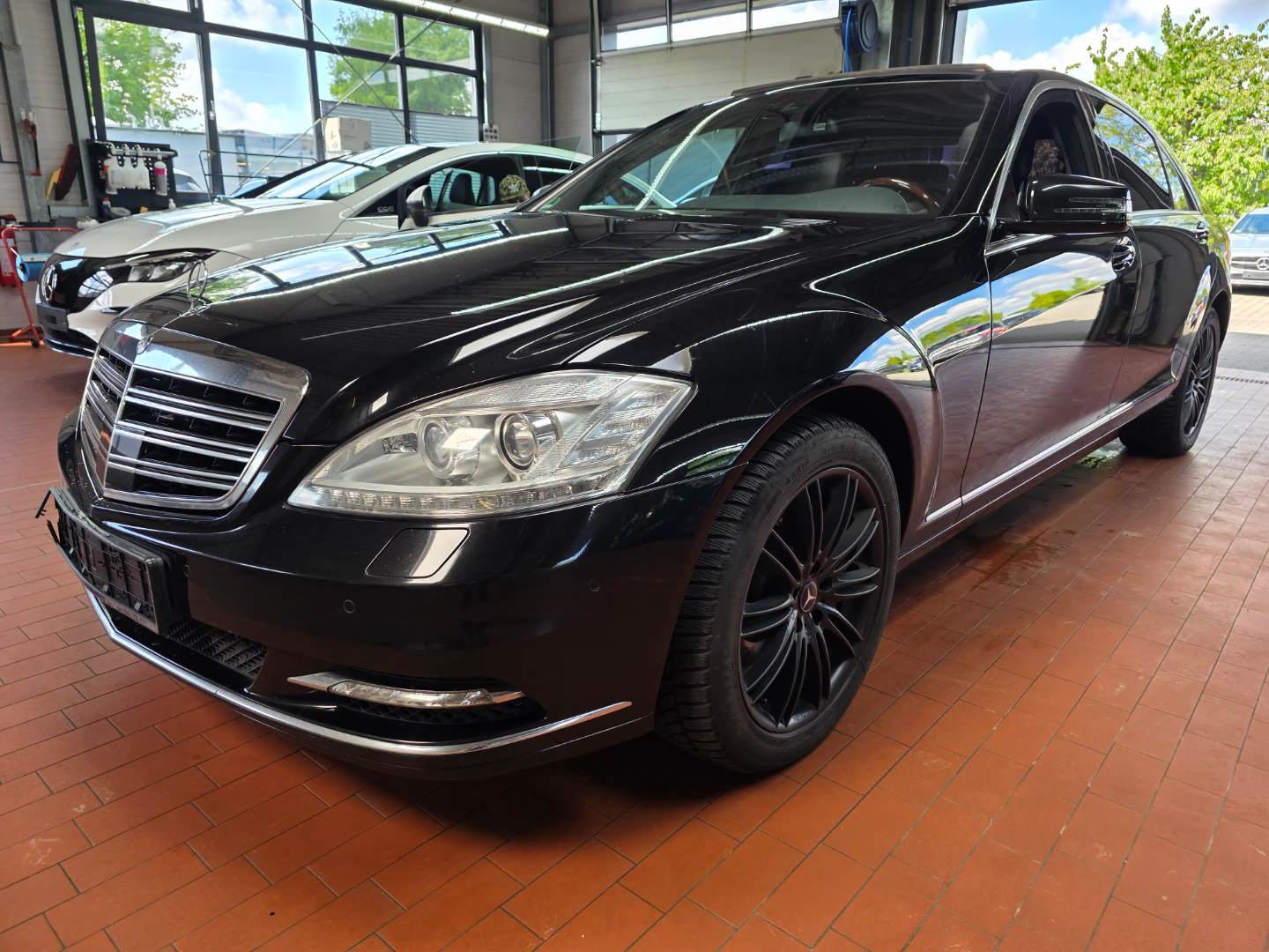 Mercedes-Benz S