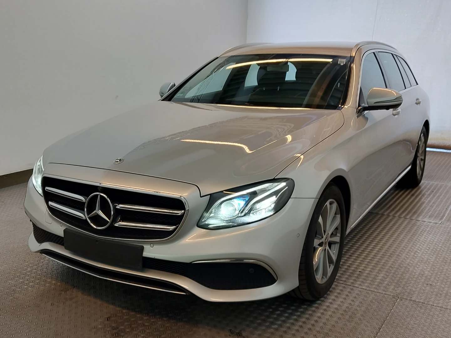 Mercedes-Benz E