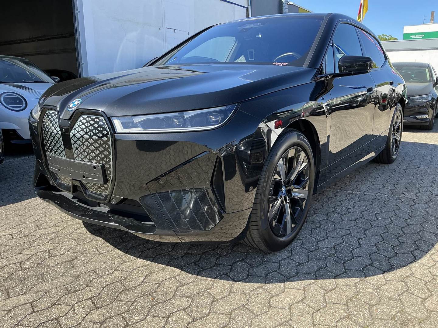 BMW iX