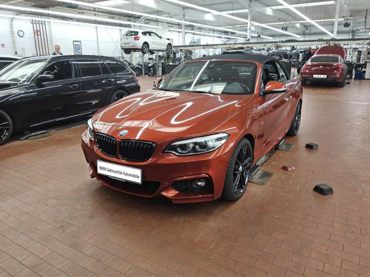 BMW 220i