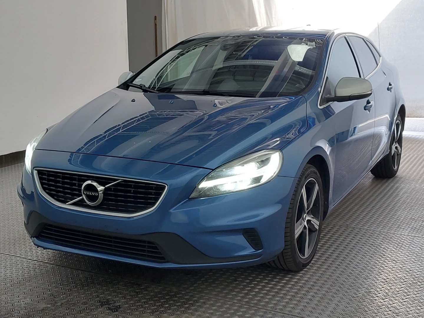 Volvo V40