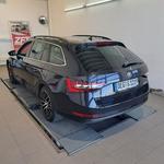 Вид сзади слева