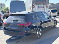 Pogled od pozadi desno
