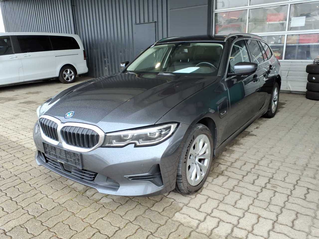 BMW 320e