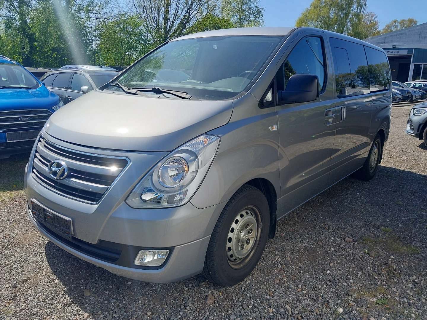 Hyundai H-1