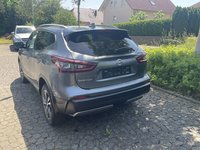 Vaade tagant vasakult