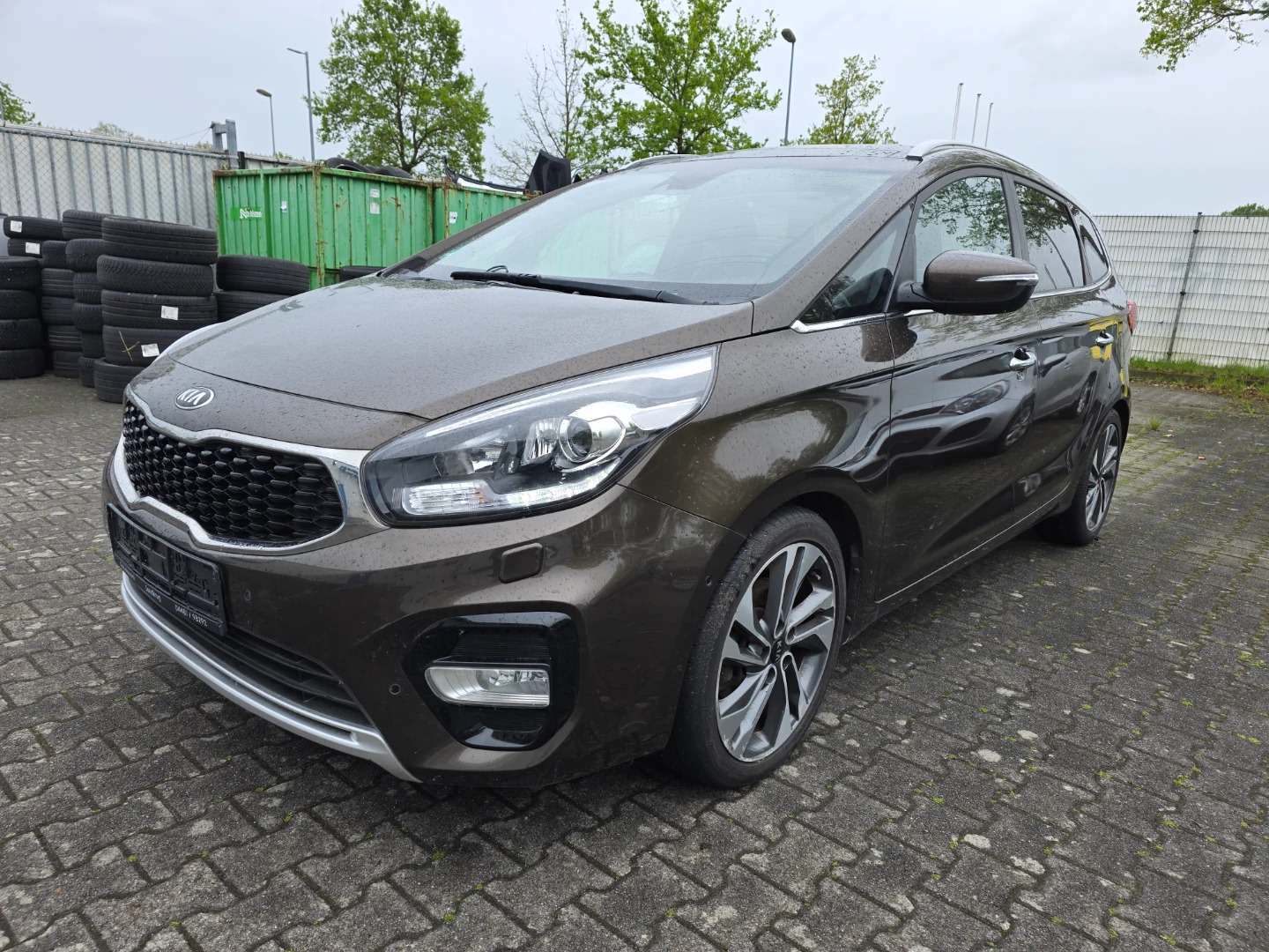 Kia Carens