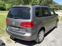 Pogled od pozadi desno
