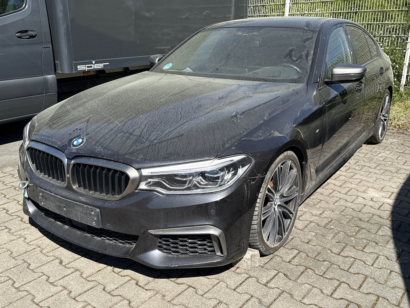 BMW M550i