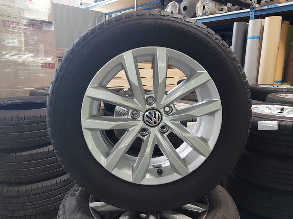 Widok z przodu po stronie lewej