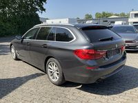 Widok z tyłu po stronie lewej