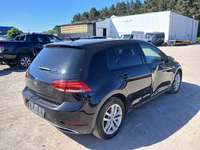 Pogled desno zadaj