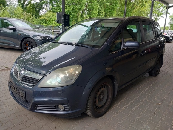 Widok z przodu po stronie lewej