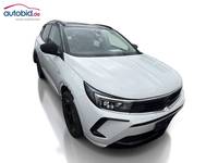Skats no labās puses priekšā