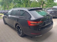 Widok z tyłu po stronie lewej