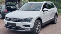 Вид спереди слева